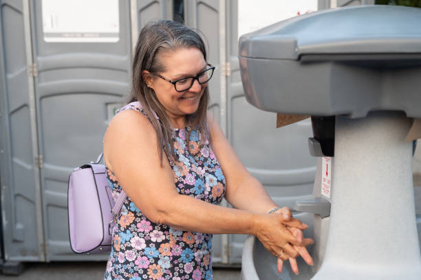 Best Portable toilet rental cost  in Oill, NE